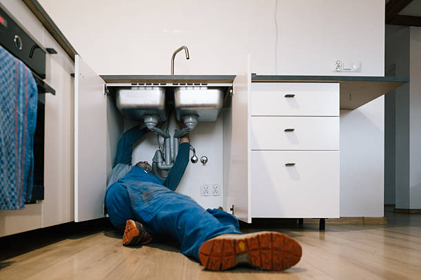 Professional Plumbing technician working in Anza, CA